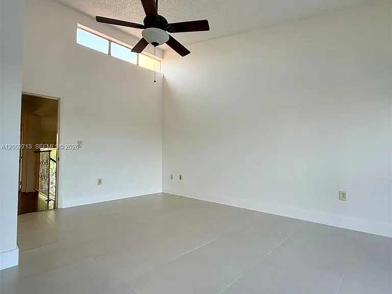 14293 Kendale Lakes Cir #14293 — Photo 23