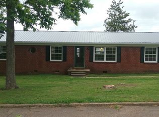 106 Hillcrest Rd, Martin, TN 38237