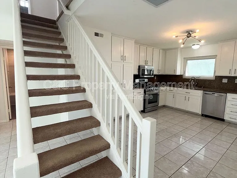 1862 Hanford Dr — Photo 14