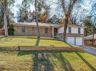 2832 Ilahe Dr, Dallas, TX 75233