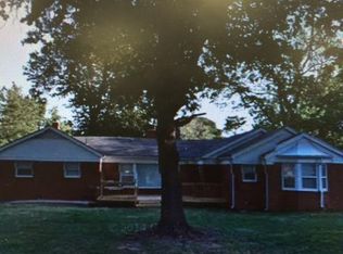 930 N Yale Ave, Wichita, KS 67208