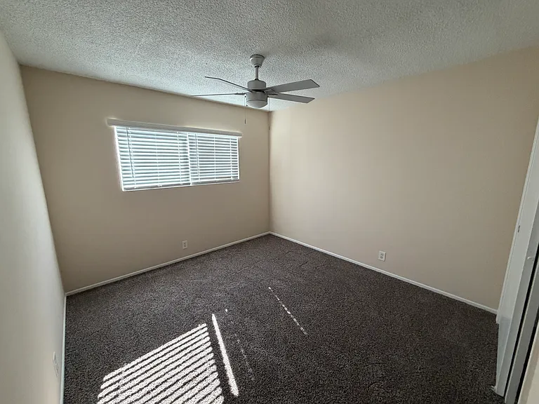 11600 Adenmoor Ave — Photo 10