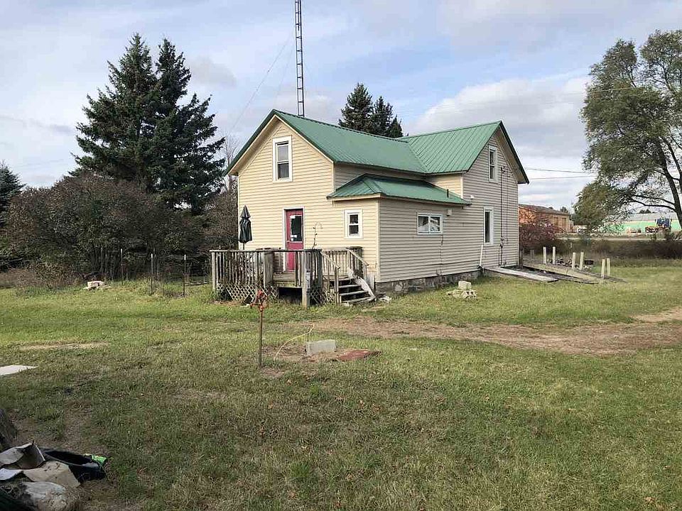 2nd image of 17535 18 Mile Rd
