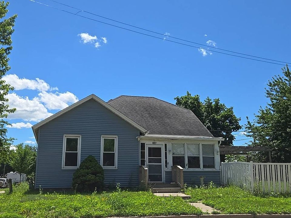 1st image of 827 E 3rd St