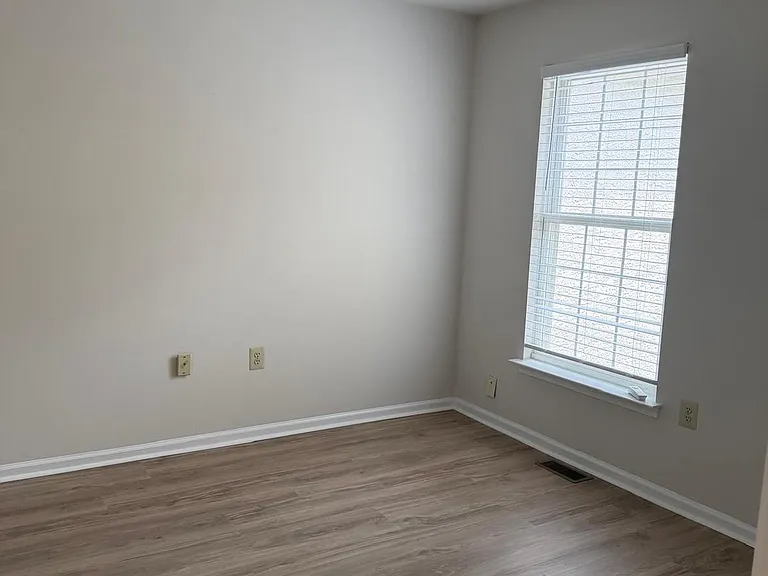42 Madison Way — Photo 24