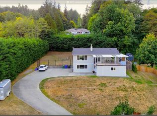 2077 Lakeside Dr, Nanaimo, BC V9X1B5