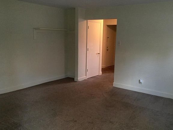 2nd image of 2035 Coburn Blvd APT 2