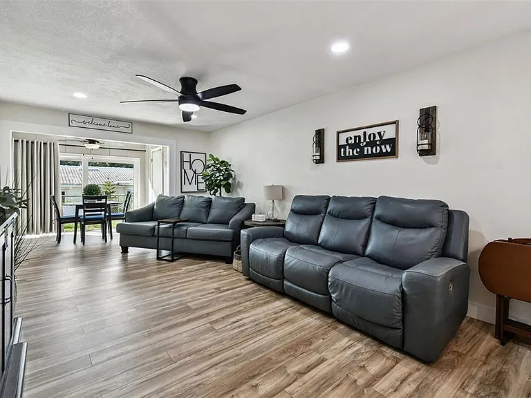 9032 Mission Oaks Blvd #F — Photo 12