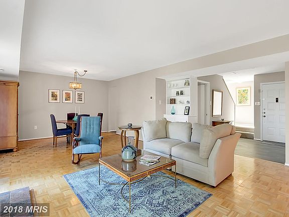 5th image of 6 Pickburn Ct #C