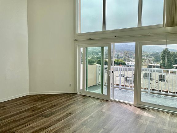 3rd image of 420 Avenue G #4