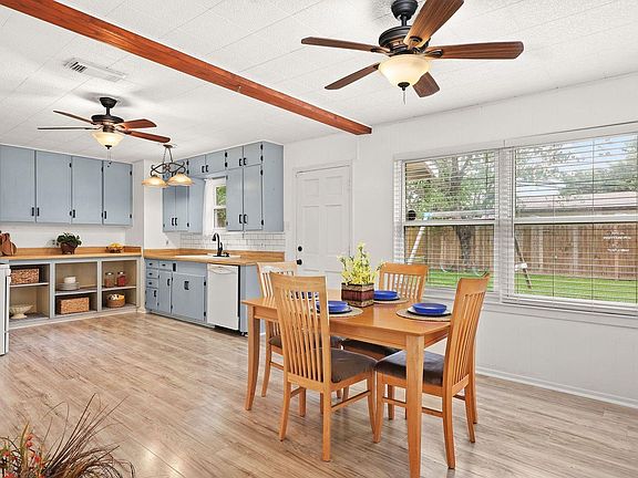 5th image of 3805 Meadowlake Rd