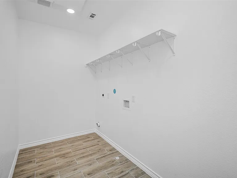 9932 Fillmore St — Photo 16