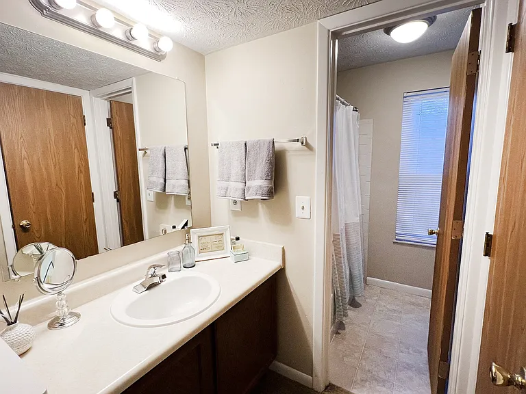 The Vinings Apartments — Photo 58