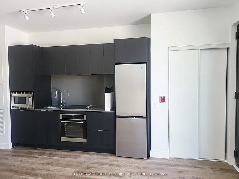 86 Agnes St #86 — Photo 4