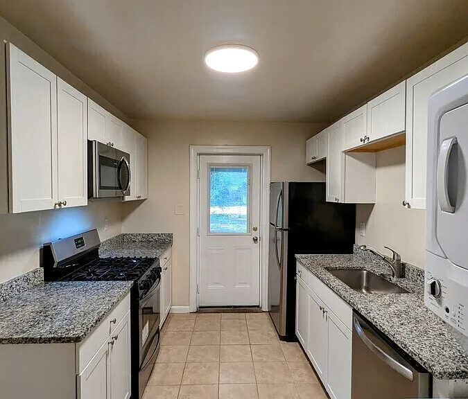 1906 Lakeview Ave — Photo 17