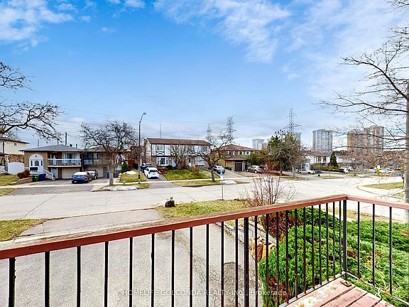 4th image of 81 Sexton Cres