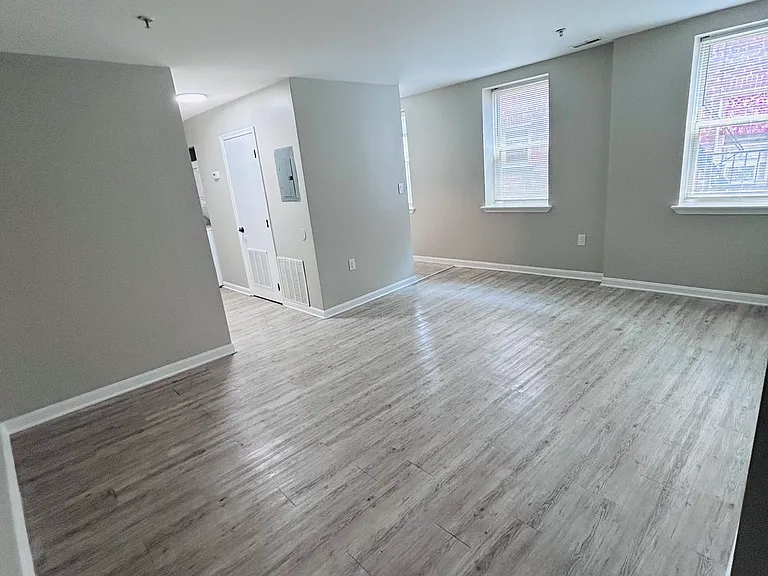 Parkside Manor — Photo 15