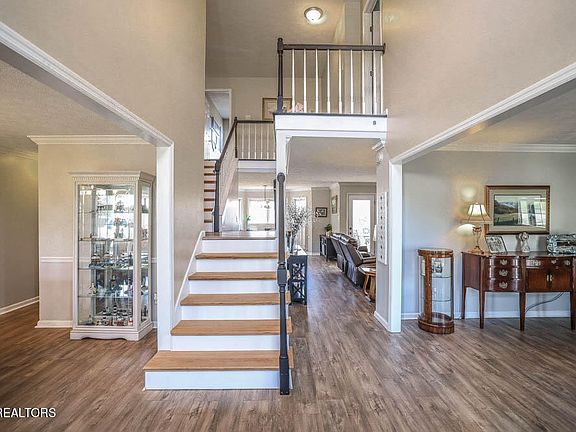 3rd image of 830 Garrison Ridge Blvd