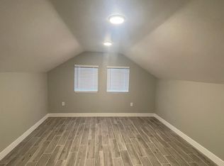 136 N Sheridan St #B, Corona, CA 92882