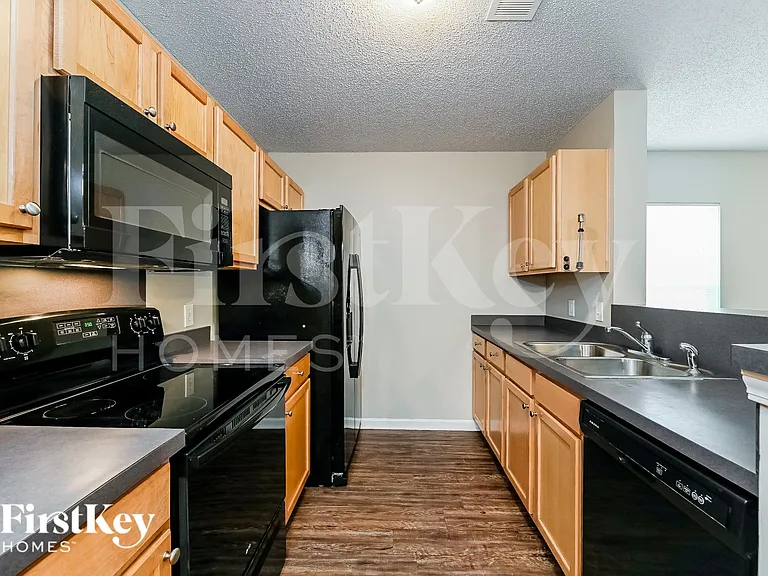 1020 Golden Aspen Dr — Photo 8