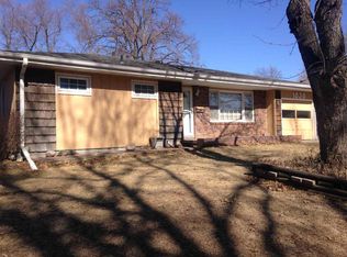 1030 Longwood Dr, Crete, NE 68333