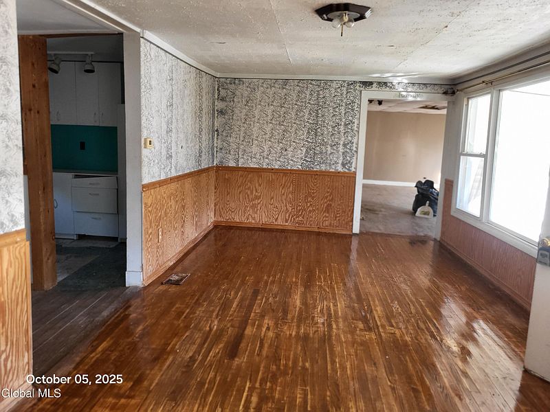 4th image of 953 Ira Vail Road