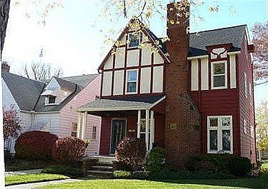 4 bd 2.5 baths 2056 sq. Ft
