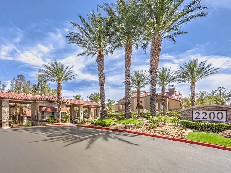 2200 Soutrh Fort Apache Rd — Photo 3