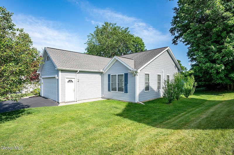 5th image of 1118 Clute Crest Lane
