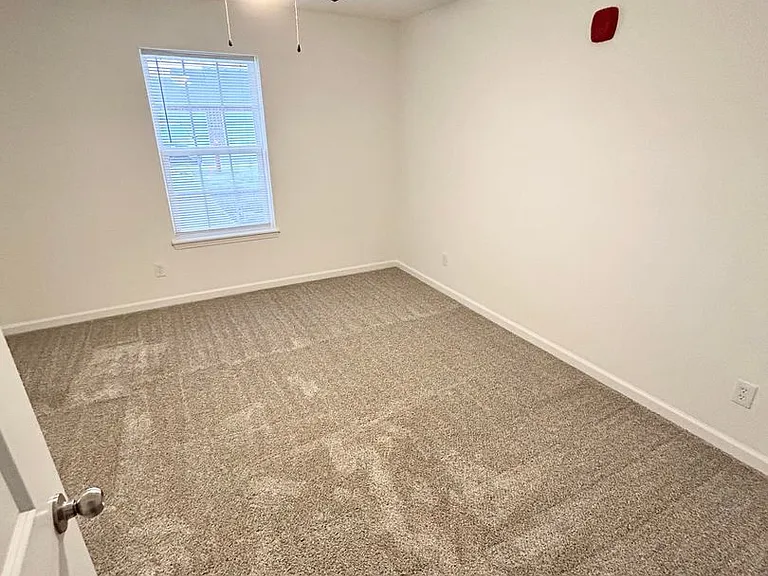 Sagamore Winds Apartments — Photo 81