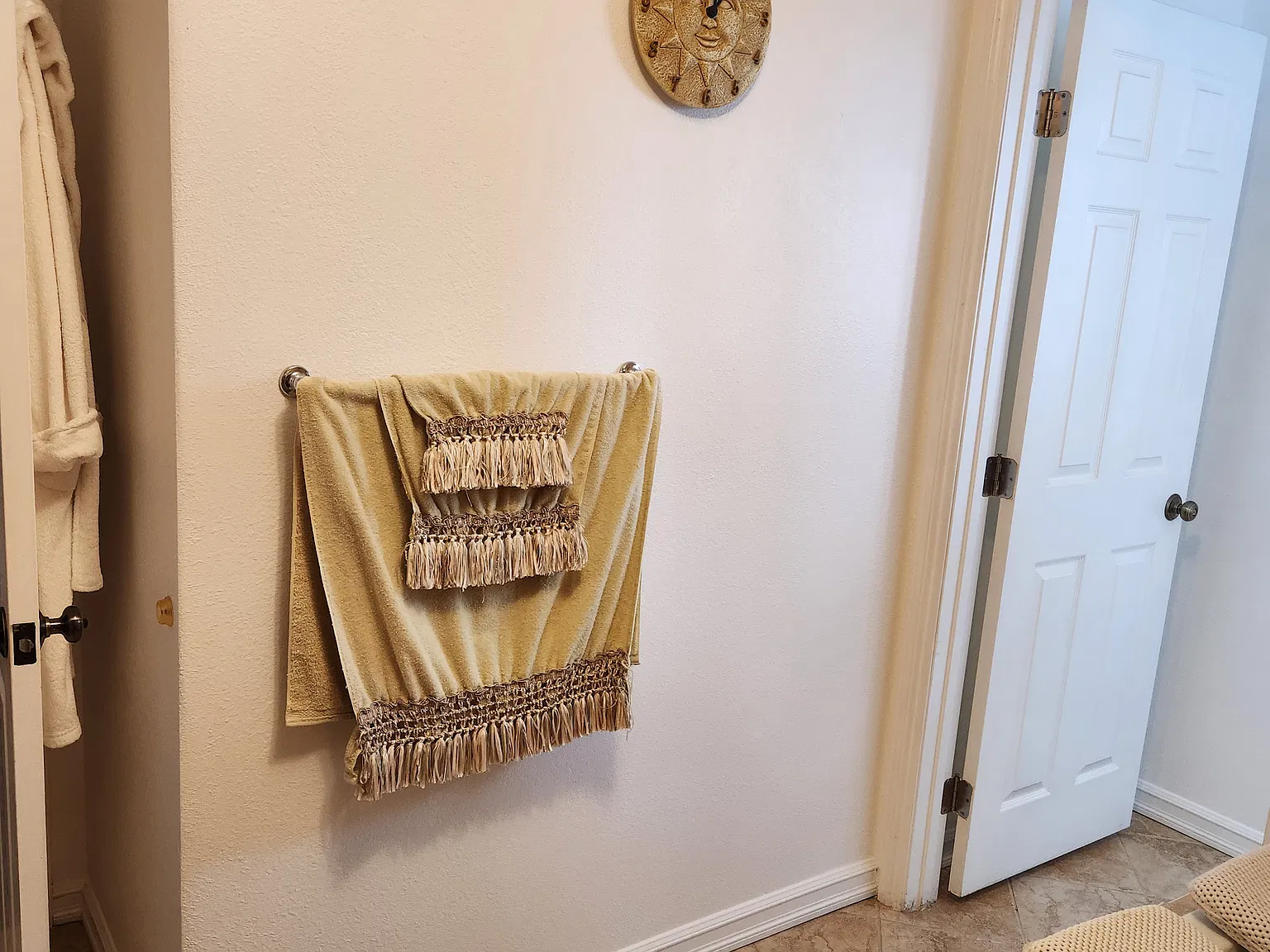 2 bed, 1286 sqft, $3,100 — Photo 3