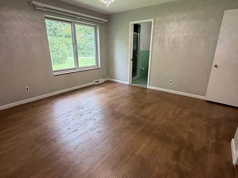 3520 Rayburn Rd — Photo 2