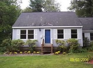 32 Grove St, Merrimac, MA 01860