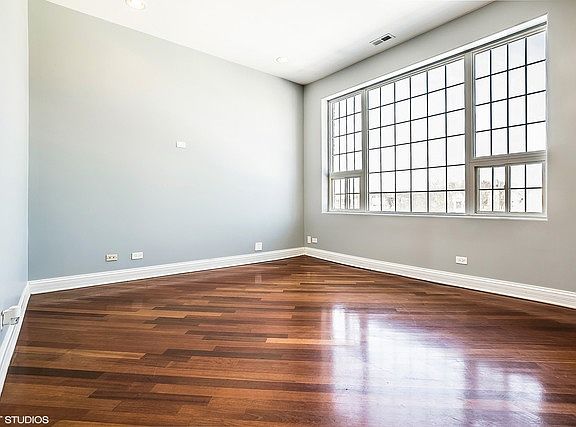 4th image of 5013 S King Dr Unit 3W