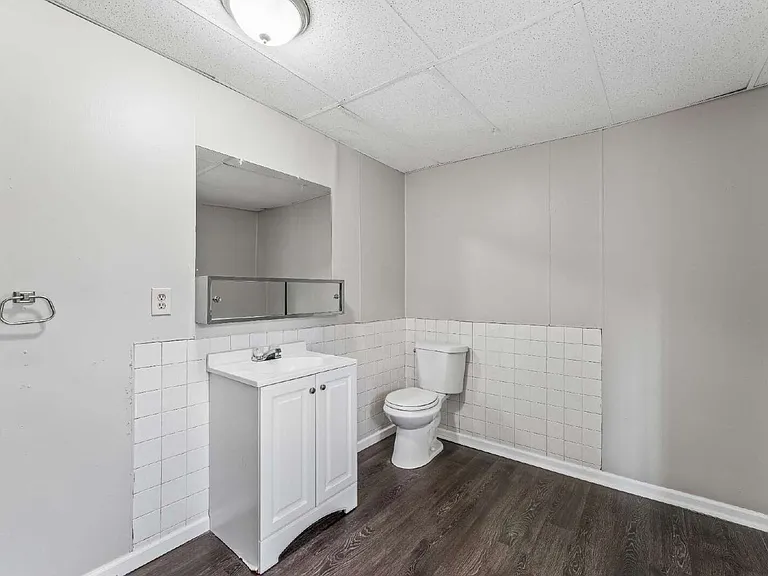 804 Pine St — Photo 22