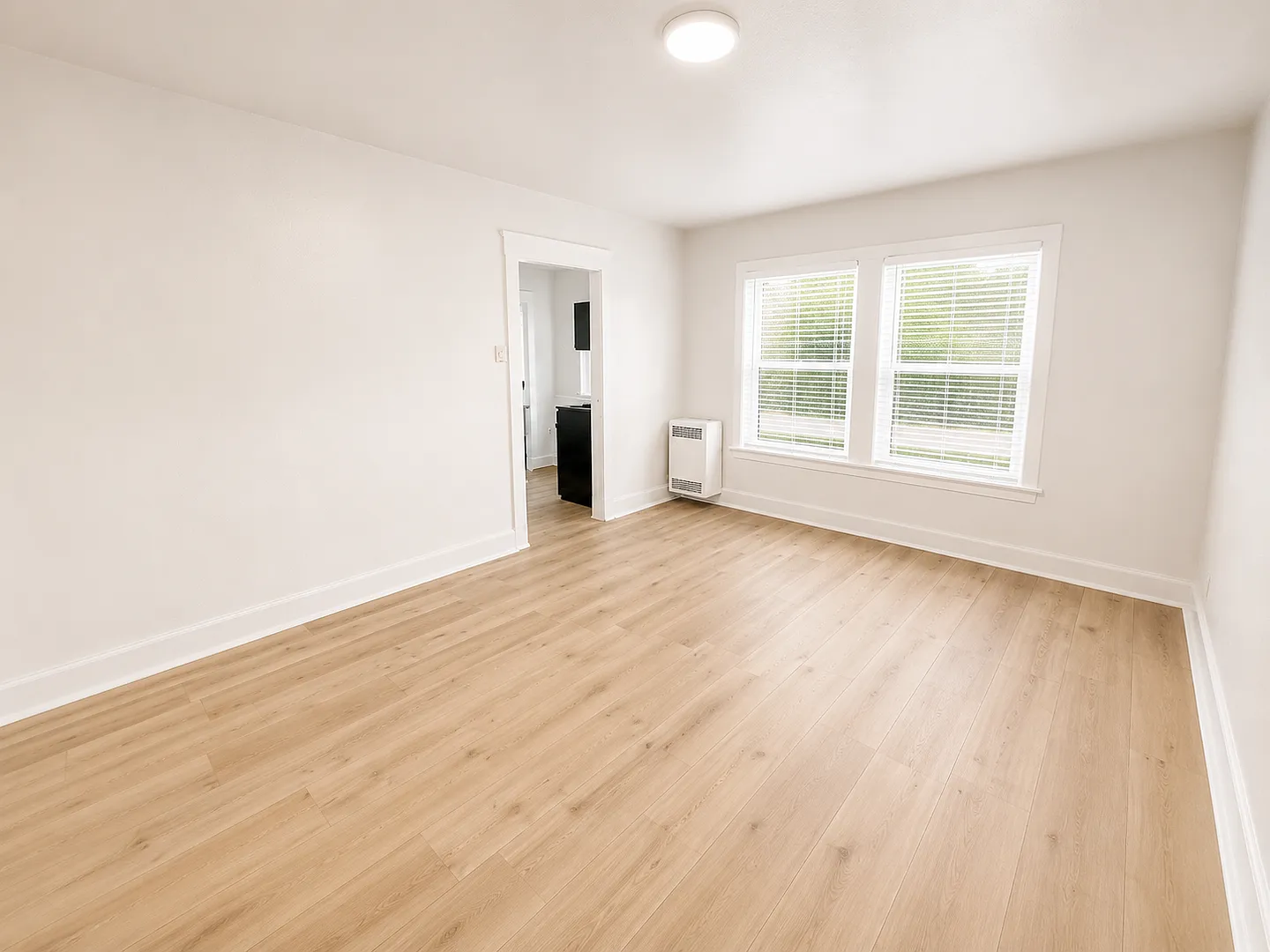 1526 S Hope St — Photo 4