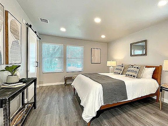 4th image of 1737 Cricket Hollow Dr