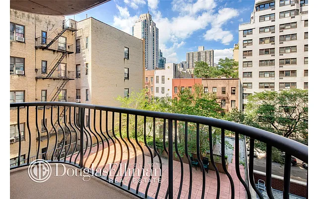 Rented by Douglas Elliman | media 17