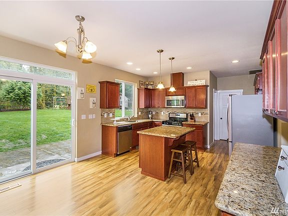 5th image of 17928 105th St SE