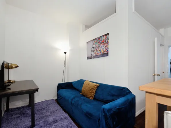 474 Ninth Avenue image 3 of 20