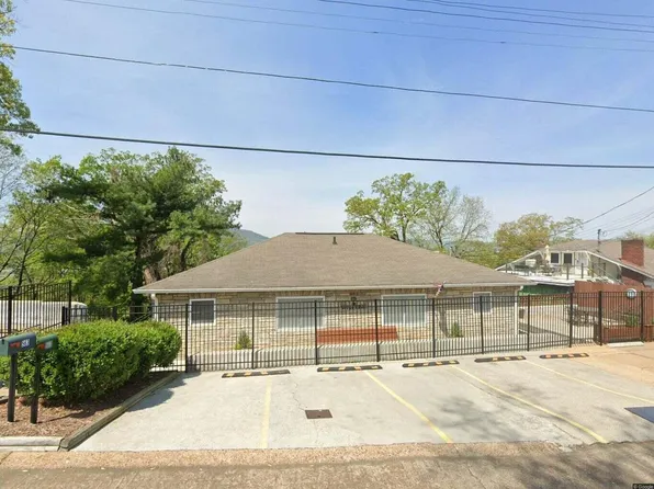 563 S Crest Rd, Chattanooga, TN 37404