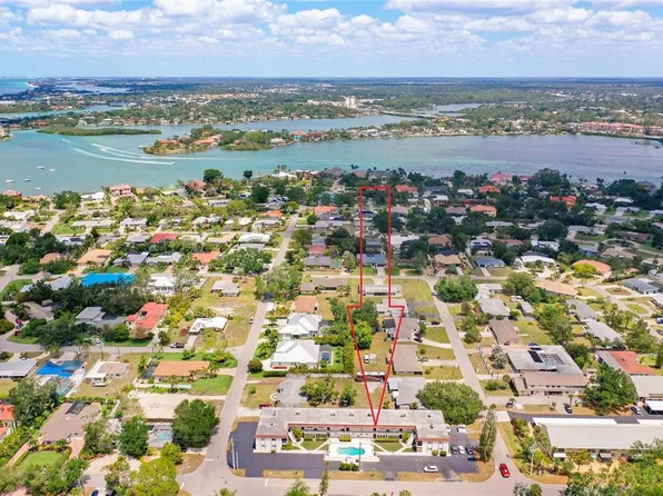 504 Narvaezi St APT 126, Venice, FL 34285