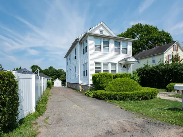 2 Edgewood Street, Danbury, CT 06810