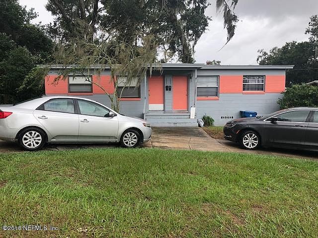 2nd image of 2042 River Bluff Rd N