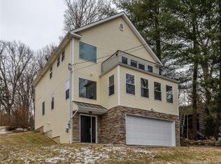 18 Boulder Rdg, Danbury, CT 06811