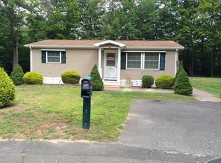 24 Harvey Dr, Old Saybrook, CT 06475