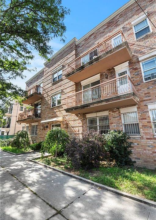 1st image of 148 Bay 49th St APT 1A