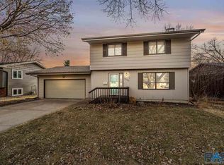 1700 S Cameo Way, Sioux Falls, SD 57105