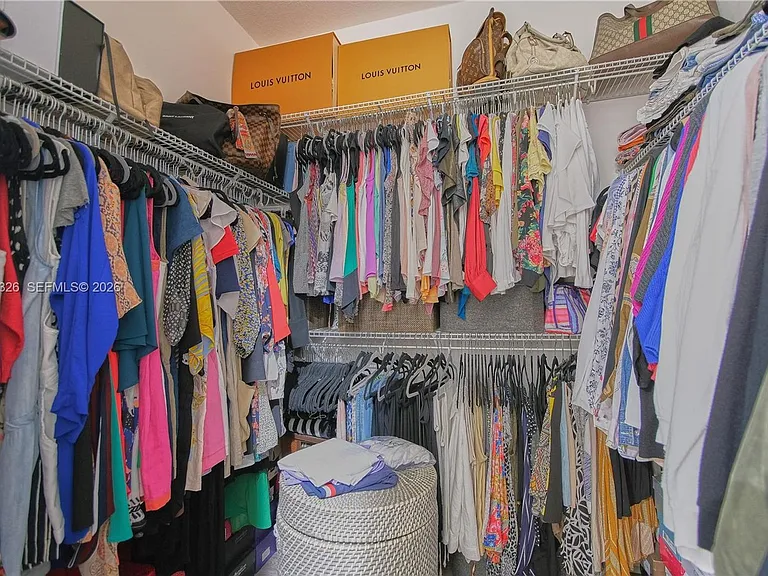 129 Riverwalk Cir E #129 — Photo 5