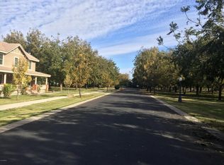 2825 W Harvest Groves Ln, Phoenix, AZ 85041